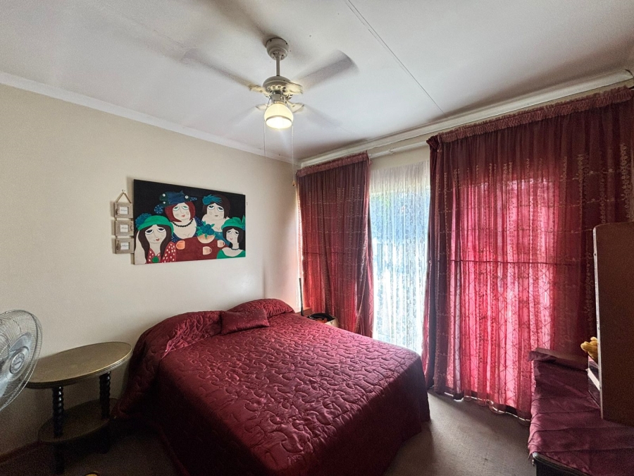 4 Bedroom Property for Sale in Flamwood North West